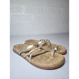 Korks Strappy Sandals Metallic Gold Asymmetrical Toe Loop Bohemian Size 9